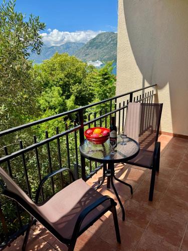 Dobrota Apartment | Apartment Gem of Kotor