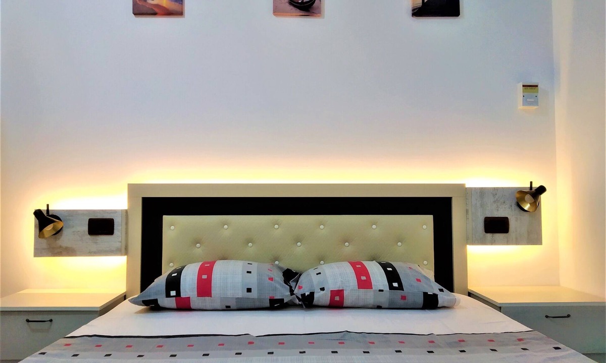 Vlore House | Apartment in villa among olive trees with free parking and self check-in 24/7.