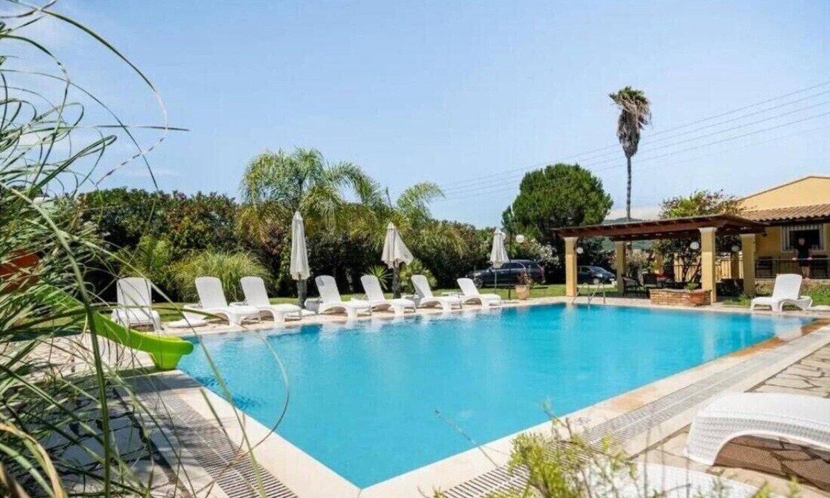 Ag. Georgios Apartment | Apartment 'Kassandra Two-Bedroom Bungalow Pool' with Shared Pool, Wi-Fi and Air Conditioning