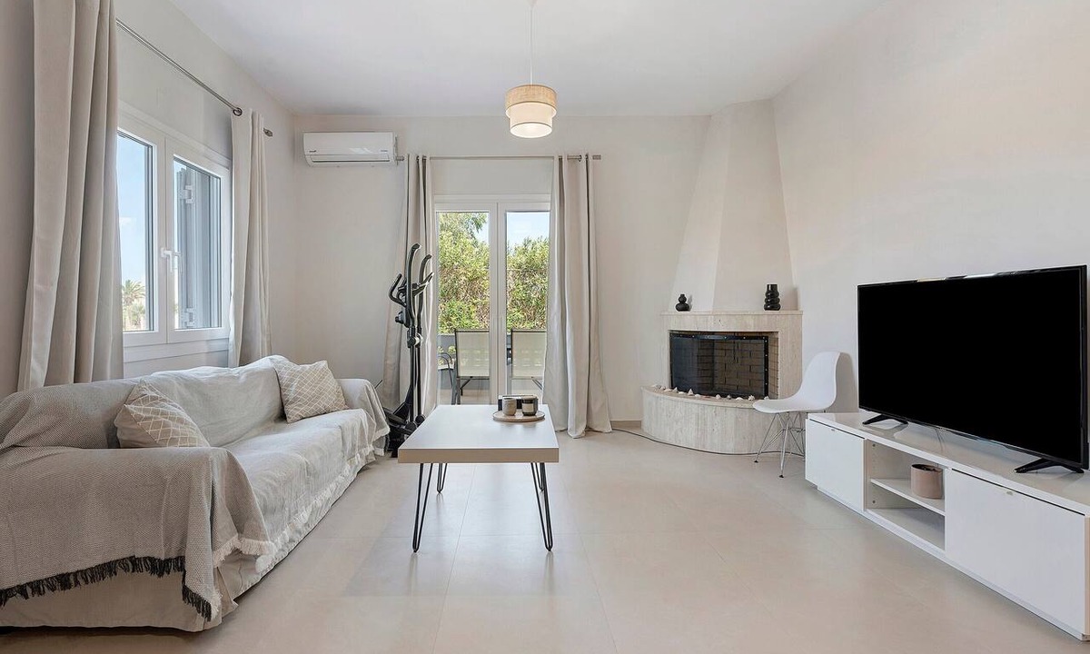 Agkisaras Apartment | Apartment 'La Casa Di Leone - Gio' with Shared Terrace, Wi-Fi and Air Conditioning