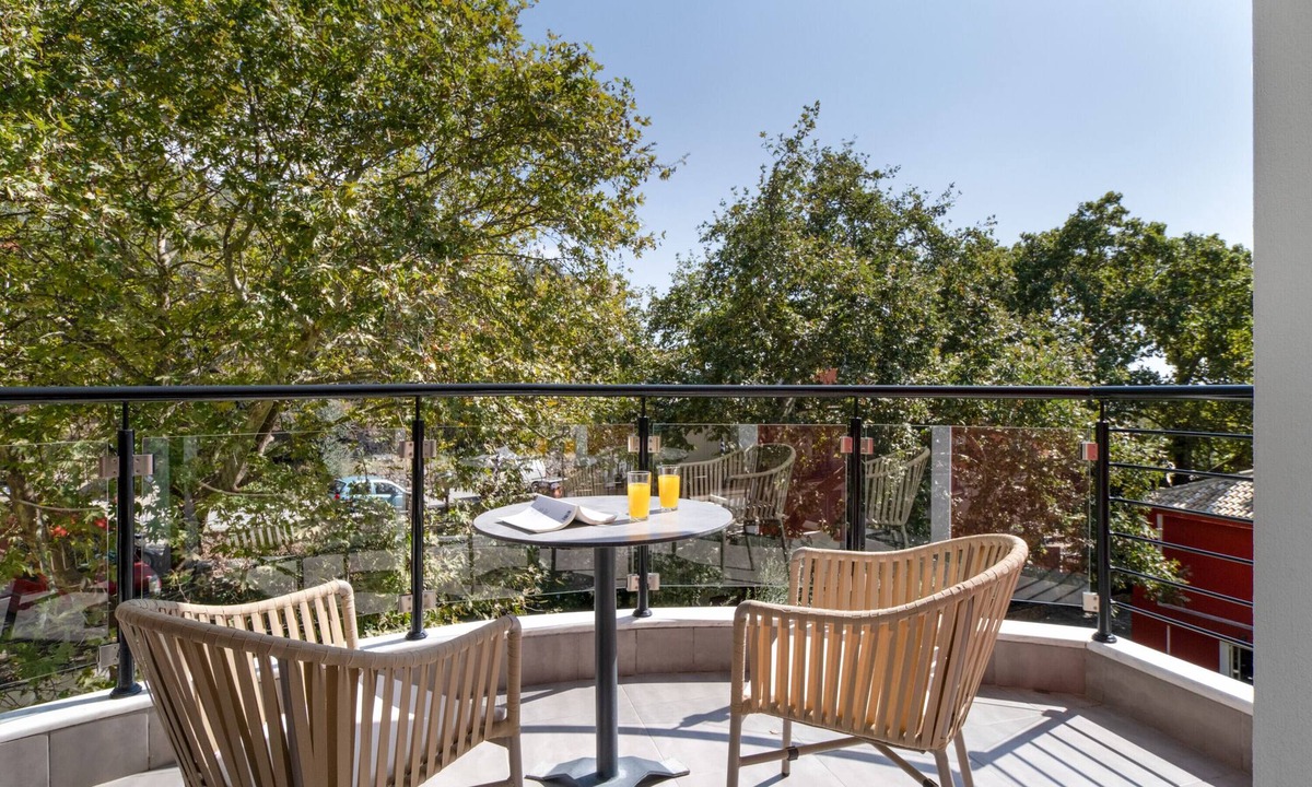 Parga Apartment | Apartment 'Maisonette' with Shared Terrace, Wi-Fi and Air Conditioning