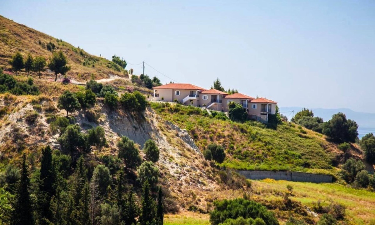 Paliki Apartment | Apartment Maspali Spiros with Sea View, Balcony & Wi-Fi