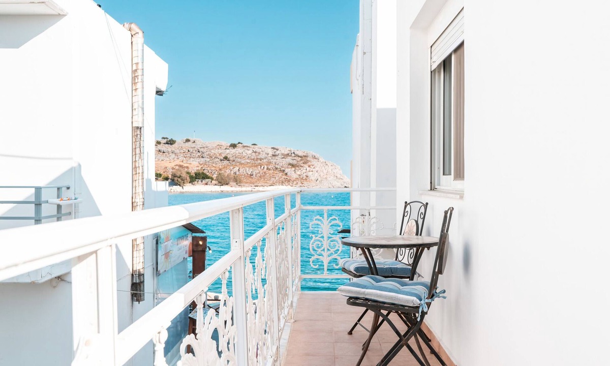Haraki House | Apartment 'Mediterranean Retreat' with Sea View, Wi-Fi and Air Conditioning