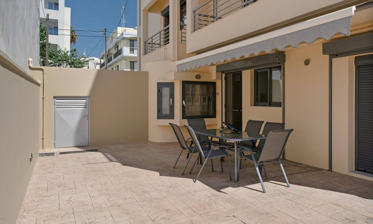 Kos Town Apartment | Apartment "Ms" with Private Terrace & Wi-Fi