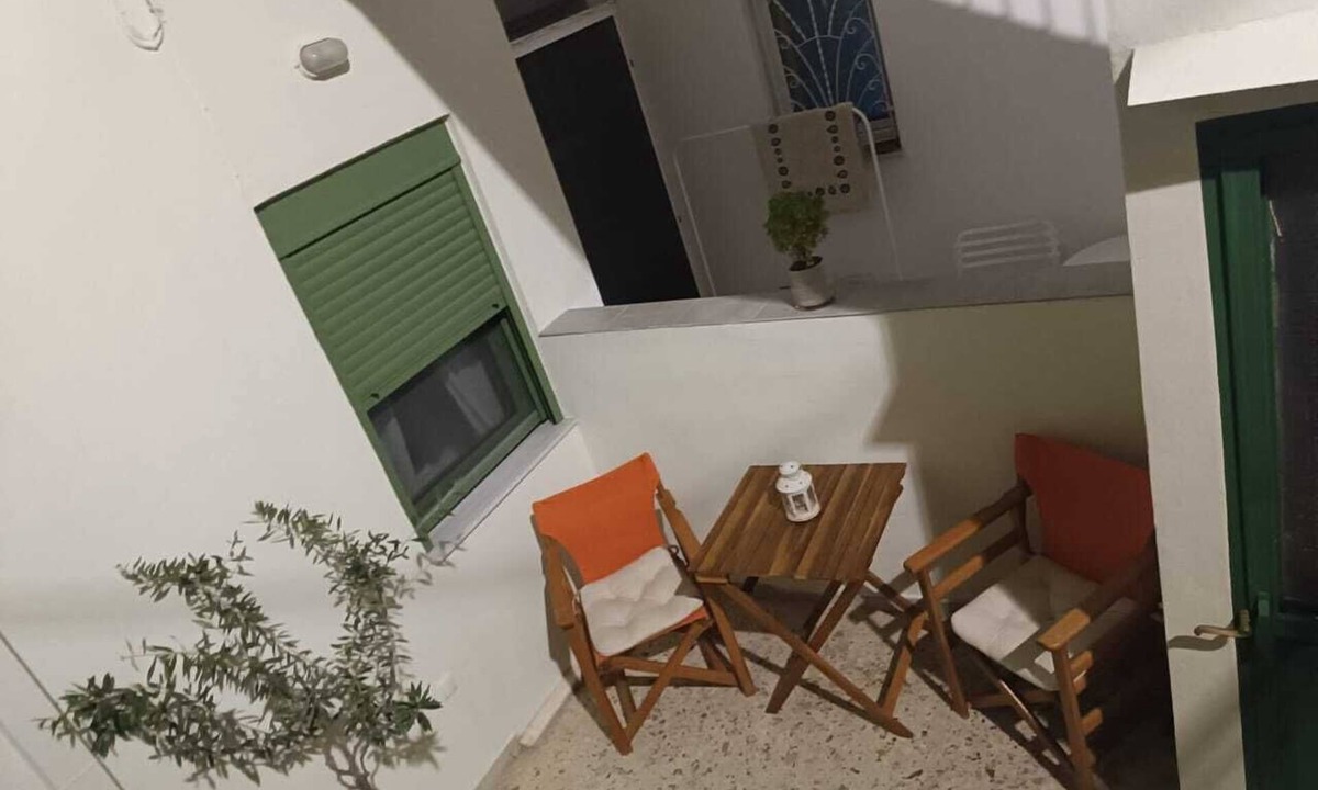 Thissio Apartment | Apartment near Acropolis