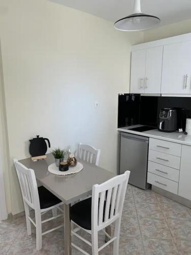 Keratsini-Drapetsona Apartment | Apartment near Piraeus port