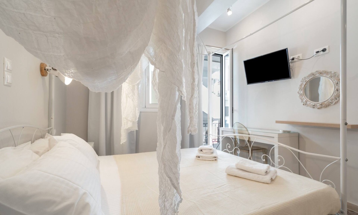 Yenion Apartment | Apartment 'Nidri' with Balcony, Wi-Fi and Air Conditioning