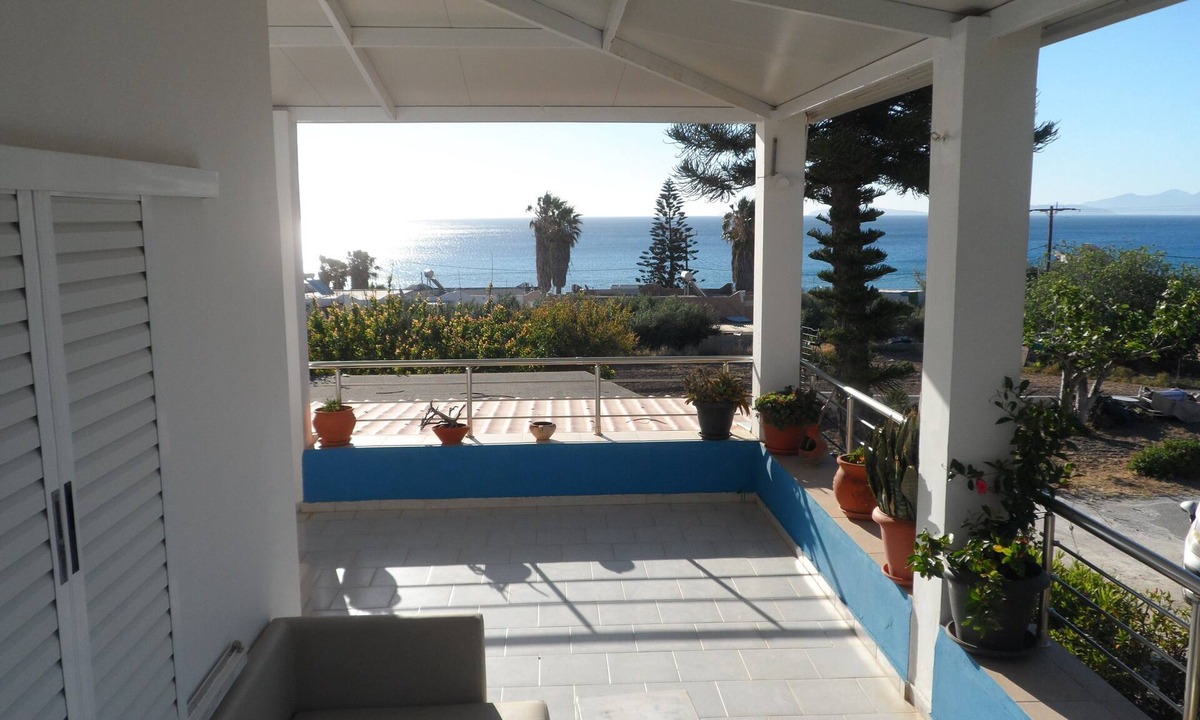 Kefalos Apartment | Apartment 'No 2' with Sea View, Wi-Fi and Air Conditioning