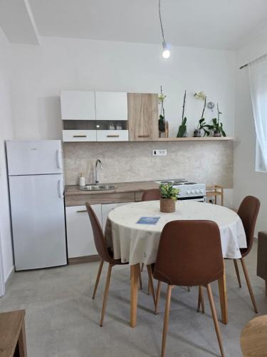 Mrcevac Apartment | Apartment Oaza Tivat