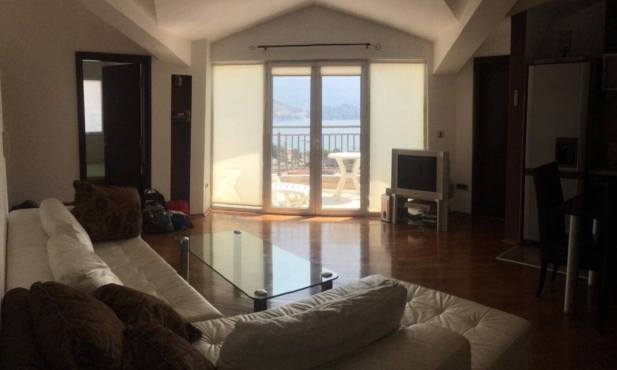 Rozino Apartment | Apartment overlooking the bay of Budva