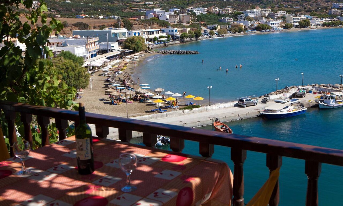 Pilalimata Apartment | Apartment 'Porto Beach' with Sea View, Wi-Fi and Air Conditioning