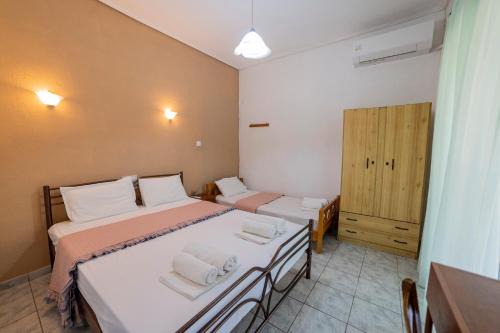 Kamena Vourla Apartment | Apartment's Theodoros