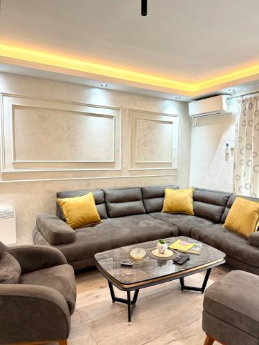 Skaljari Apartment | Apartment Sofia - Modern 2-Bedroom Retreat Near Kotor Old Town