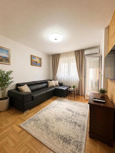 Rozino Apartment | Apartment Teatro wirh garage space!