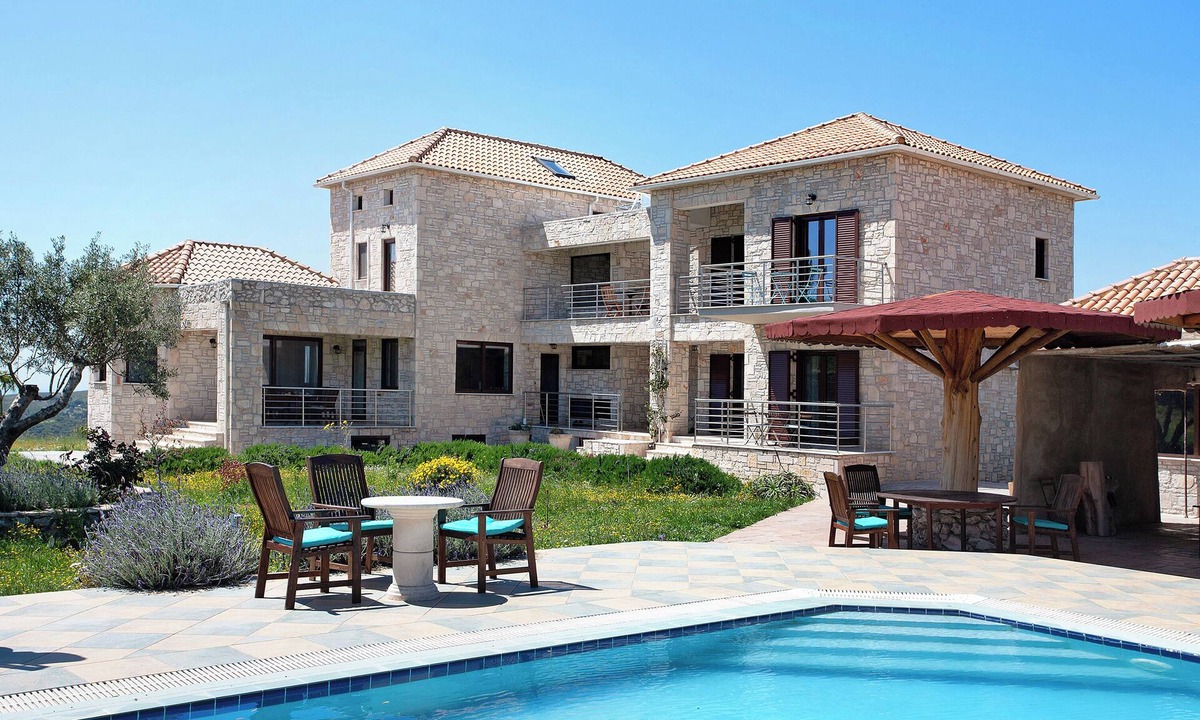 Volimai Apartment | Apartment 'Wild Fig Retreat Irene' with Shared Pool, Wi-Fi and Air Conditioning