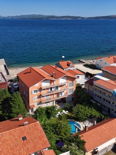 Bijela Apartment | Apartment with swimming pool Bijela