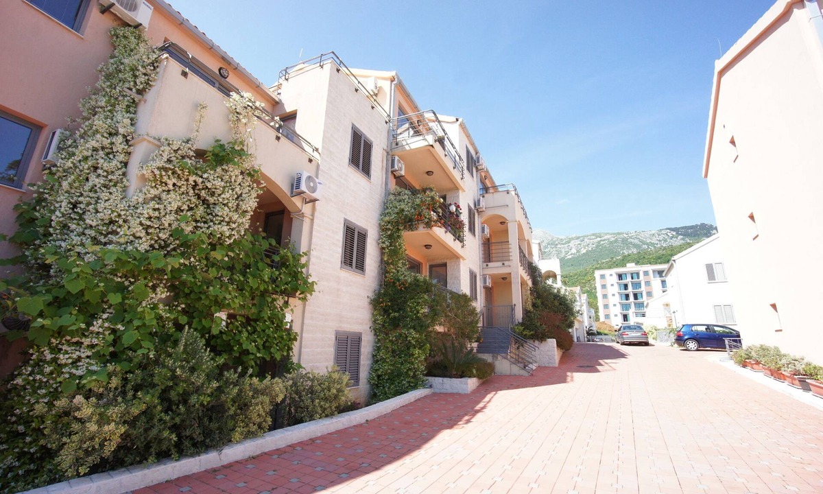 Becici Apartment | Apartments Becici Sunset
