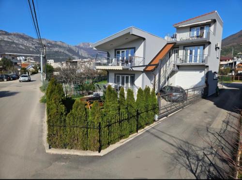 Burtaisi Apartment | Apartments Ivanovic