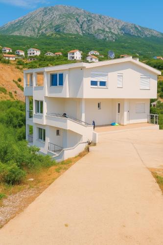 Dobra Voda Apartment | Apartments Lejla