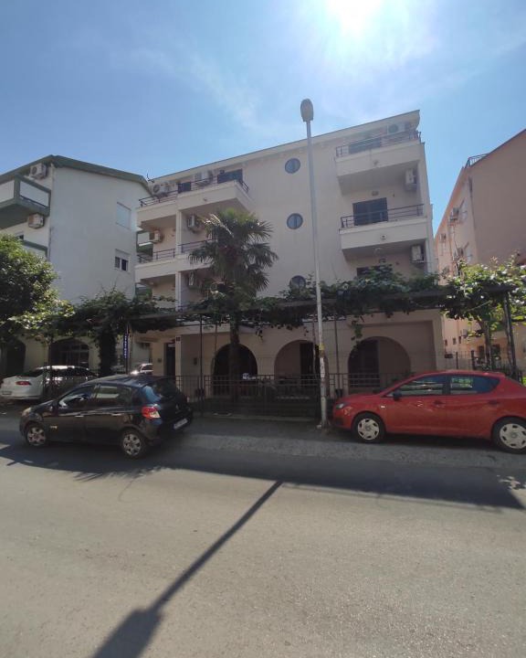 Velji Vinogradi Apartment | Apartments Mare Budva