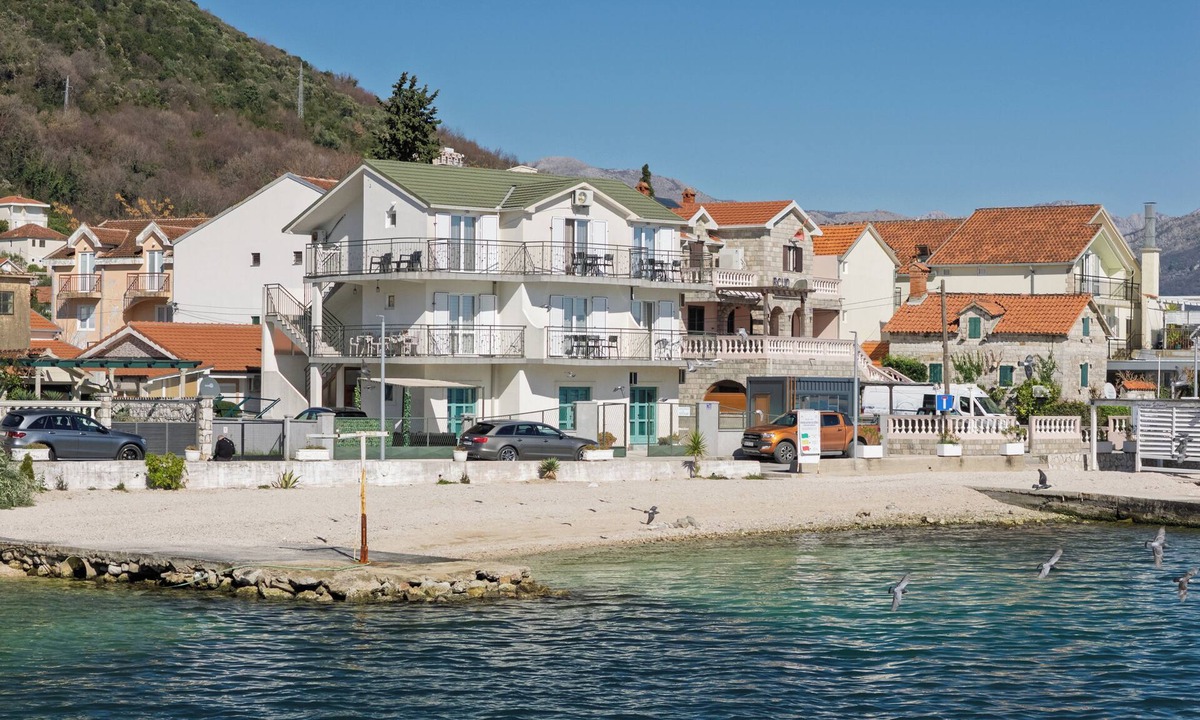 Baosici Apartment | Apartments Rosić Baošići