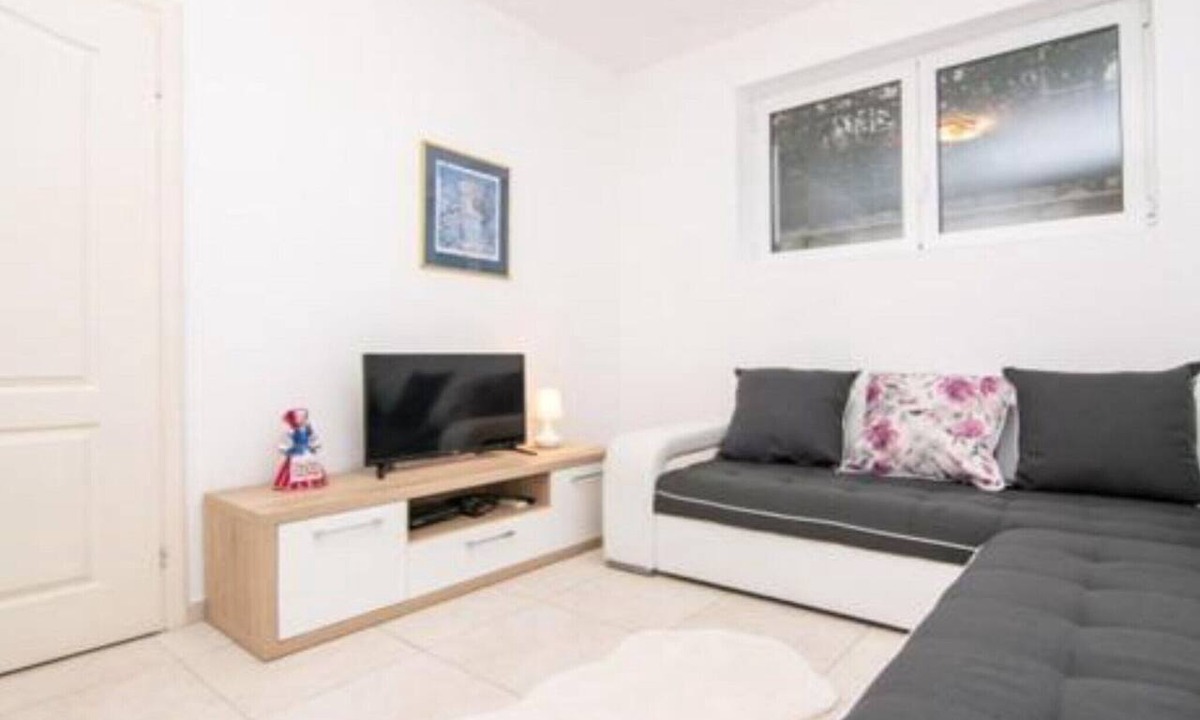 Denovici Apartment | Apartments Savić near the Sea 4