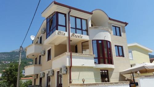 Dobra Voda House | Apartments Villa Royale