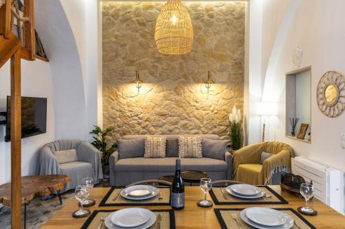 Adamas House | Aragma Home