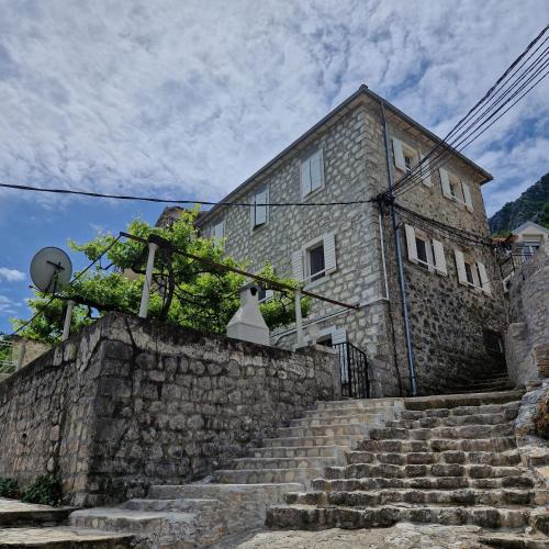 Donji Morinj Villa | Archaia