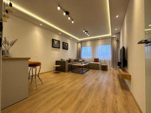 Kolovicë Apartment | Ariacityview