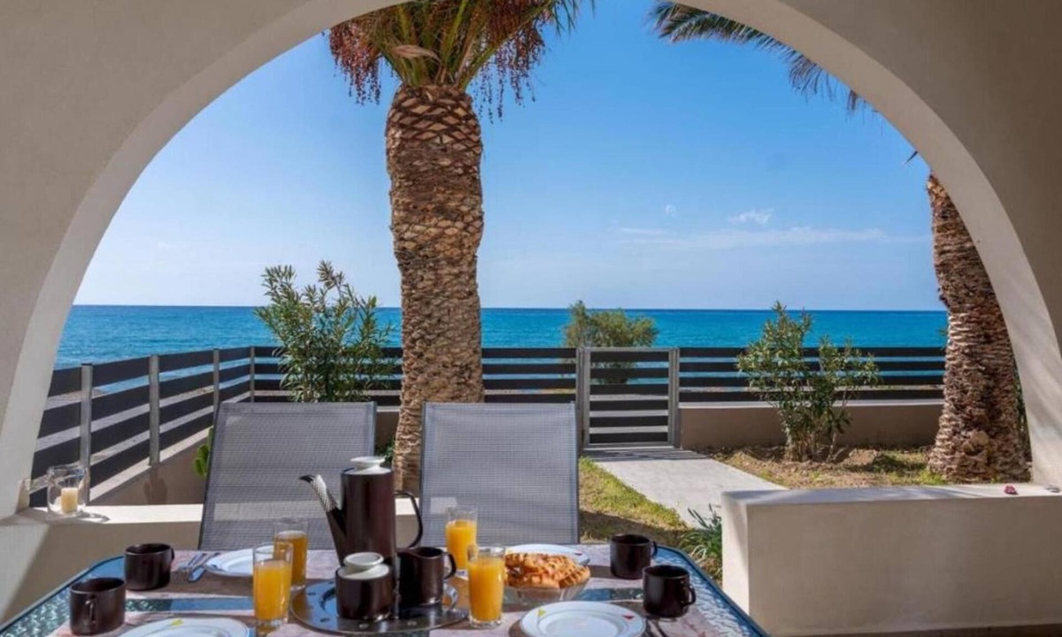 Keratokambos Apartment | Atalanti Seaside Junior Suite 2