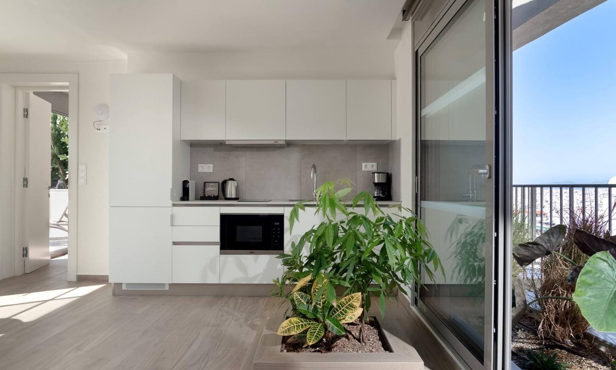 Kallithea Apartment | Athens Hill - Rooftop Apartment with Hot Tub