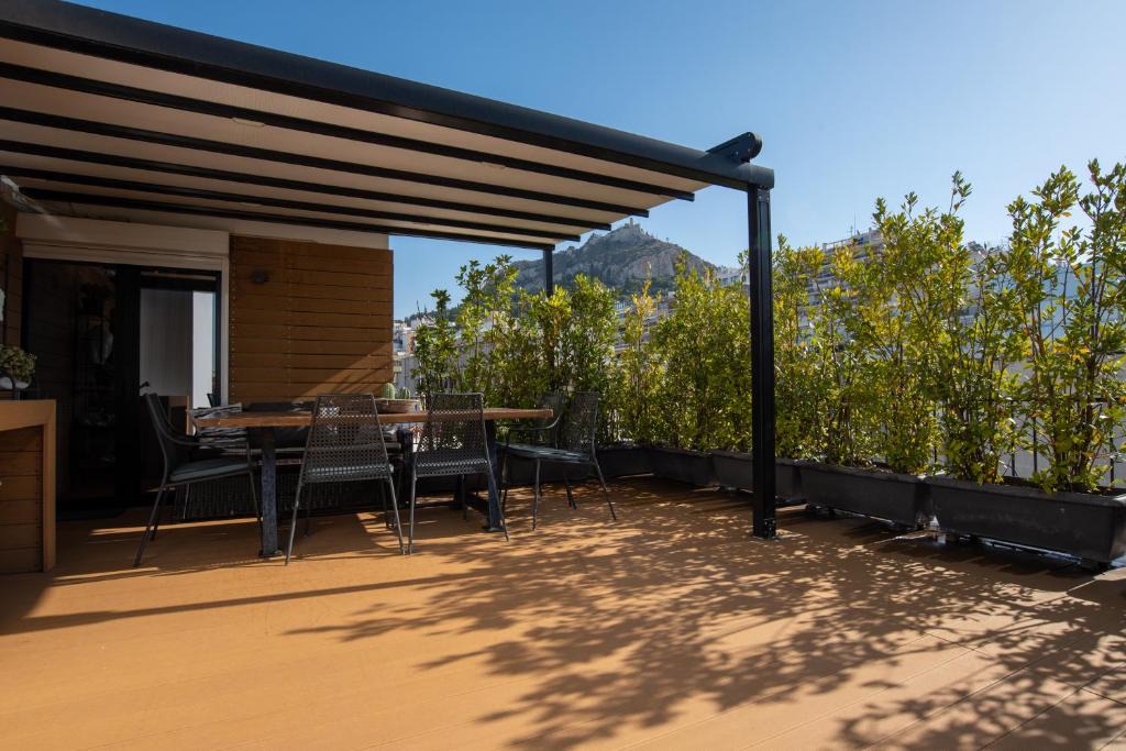 Neapoli Apartment | Athens Skyline Loft