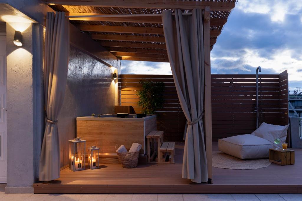 Attiki Apartment | Athens Top Penthouse Apartment With Spa 5' to Metro