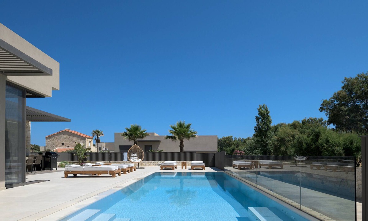 Kolymbari Villa | Athina Luxury Villa, with Pool & Walk to the Beach