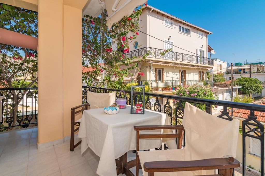 Zakynthos Town Apartment | Athina's Maisonette