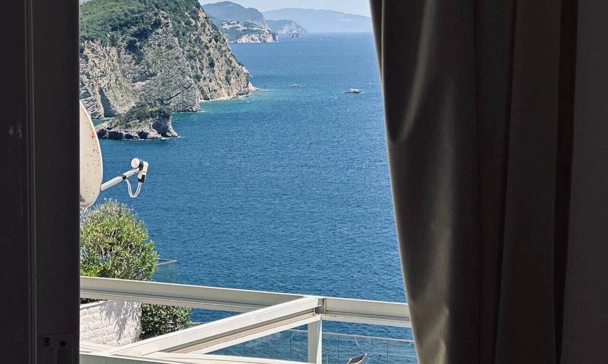 Budva Apartment | Aurora Top location views of Old Budva and Adriatic