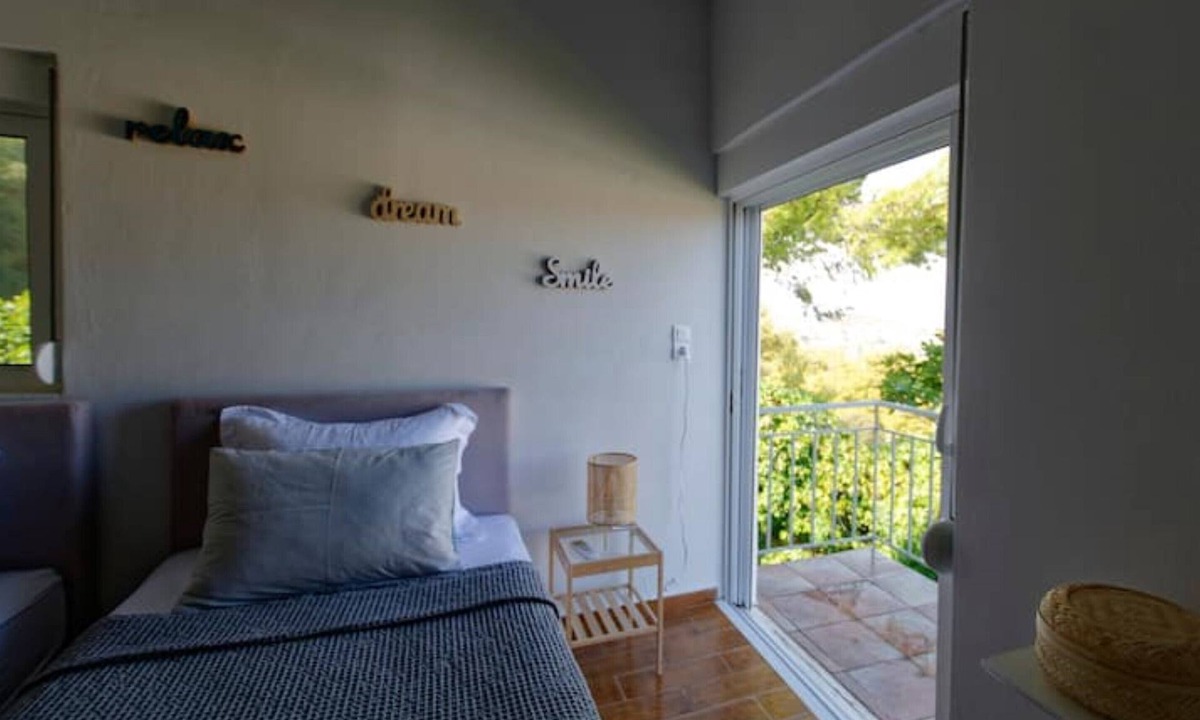 Markopoulo Mesogaias Villa | Avlaki Getaway Villa