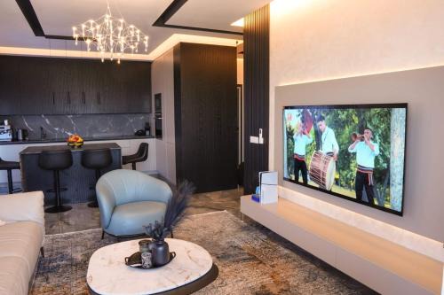 Prizren Apartment | B A HOME Delux Park Hill Residence, Pool & PS5