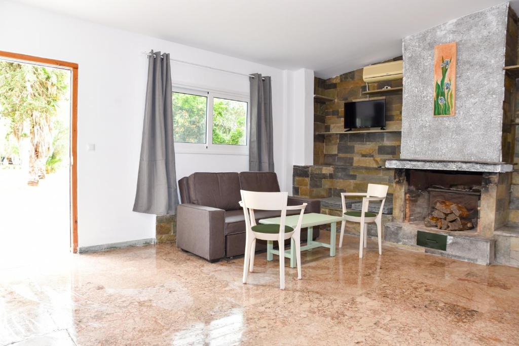 Diasella House | Barreira Beachfront Room 1