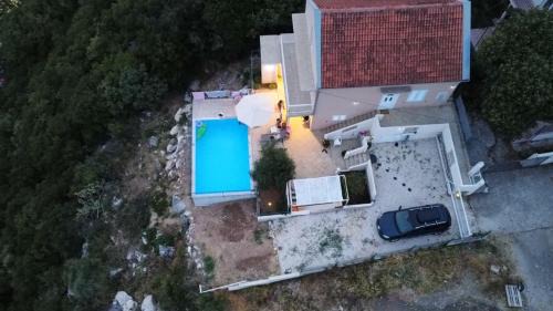 Igalo House | Bay View Escape