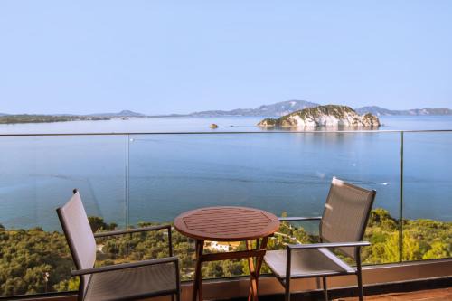 Marathias Apartment | Bay View Suites & Apartments