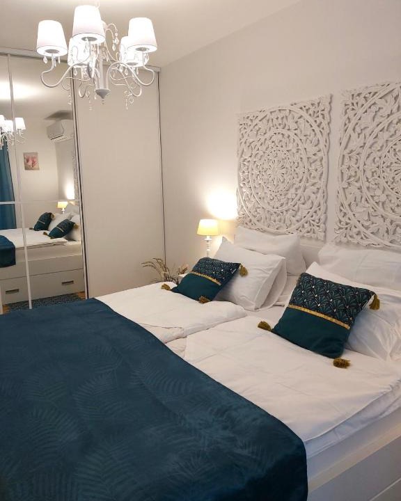 Budva Apartment | Beachfront Fontana 20