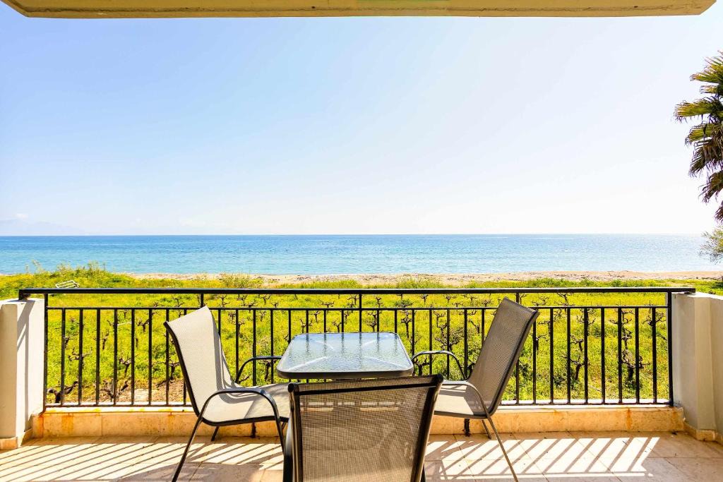 Pylos-Nestoras Apartment | Beachfront Nest Memi, Koroni - Seaheaven Houses - A4