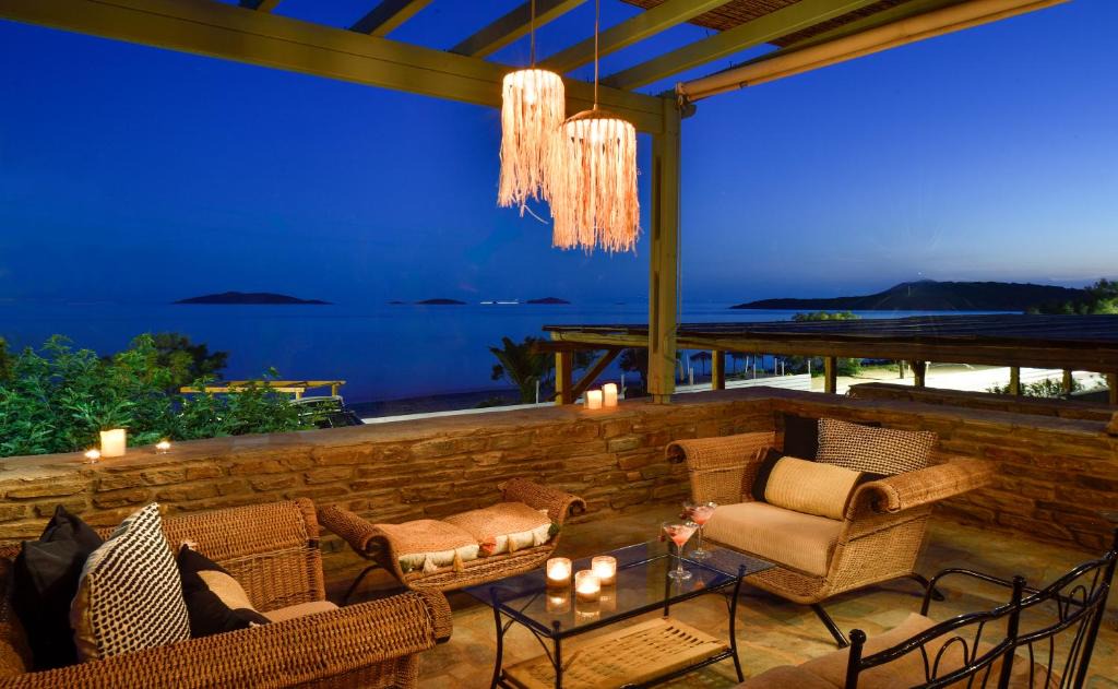 Kipri House | Beachfront Pleasure