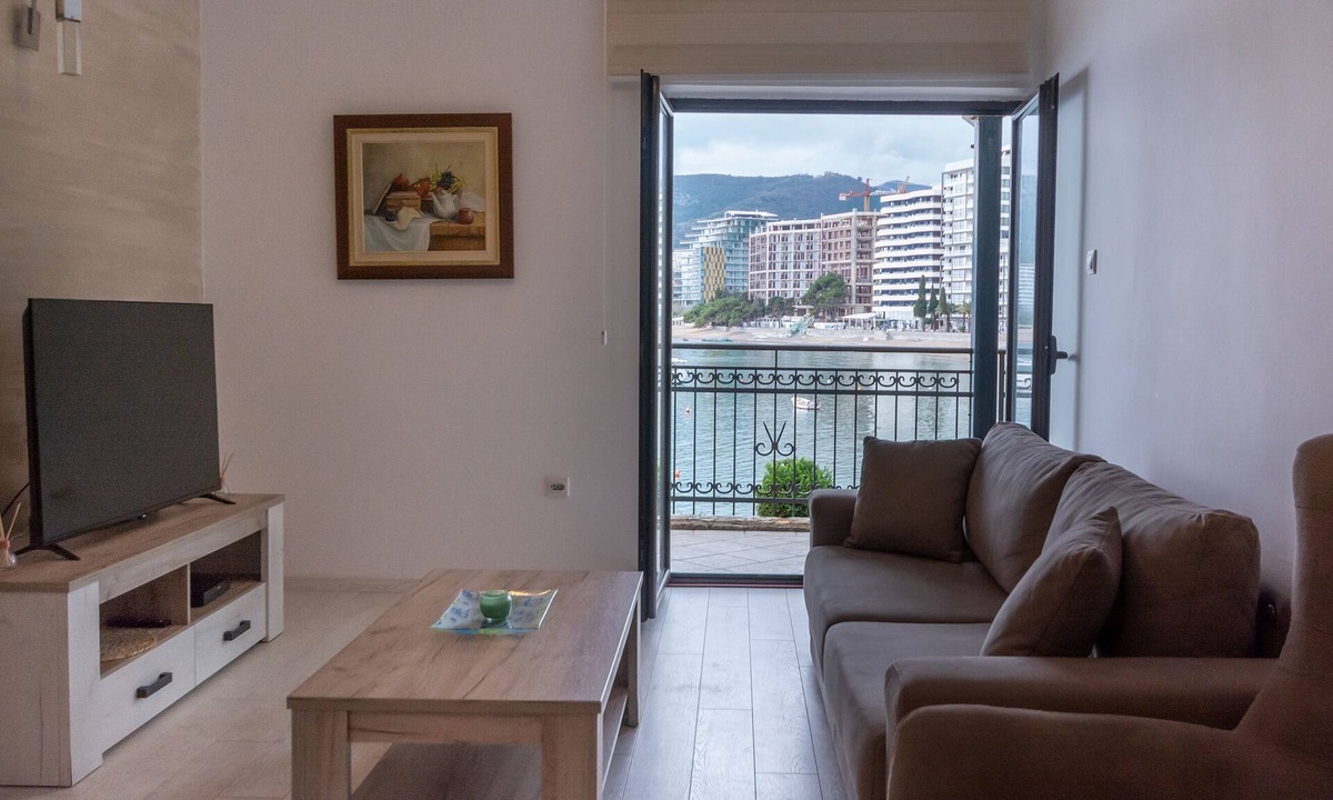 Becici Apartment | Beachfront Seaview Apartment in Rafailovici