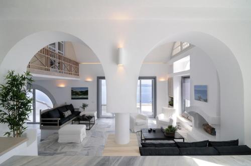Oia Villa | Beautiful Oia Villa