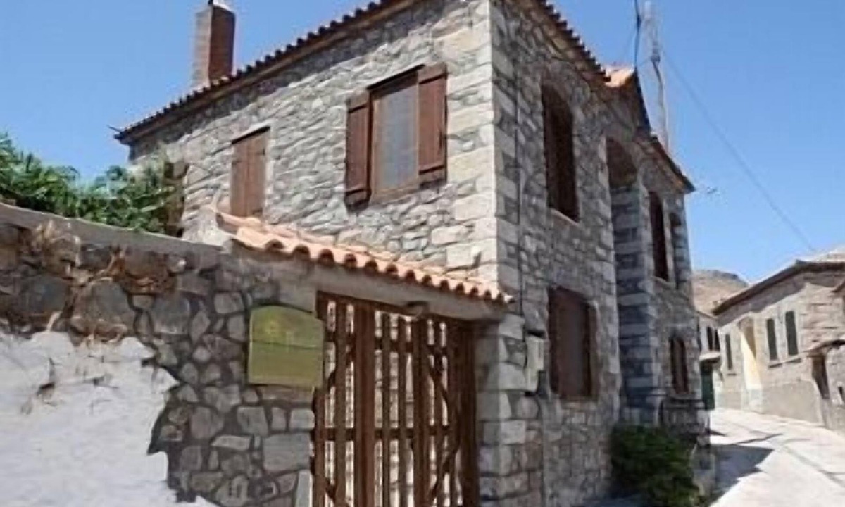 Eresos Villa | Beautiful Stone House in a Peaceful Village