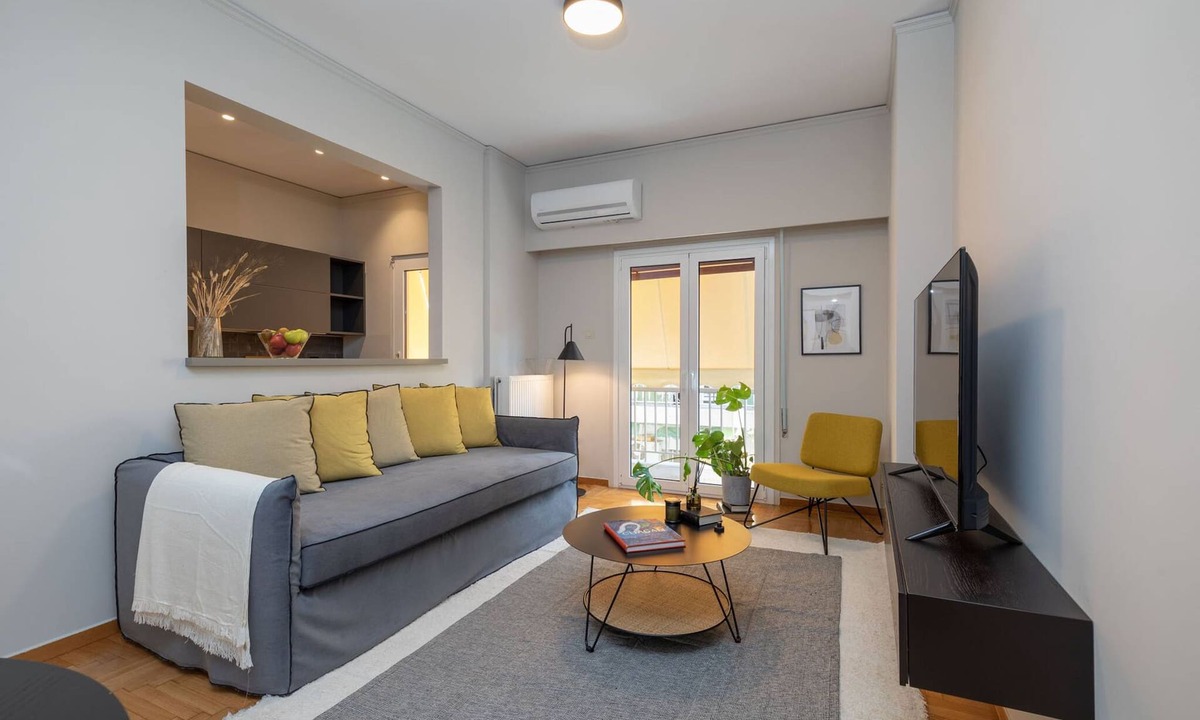 Kypseli Apartment | Beehive 2A in Athens