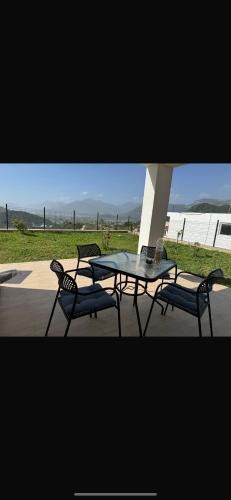 Dobra Voda House | Bela Bar